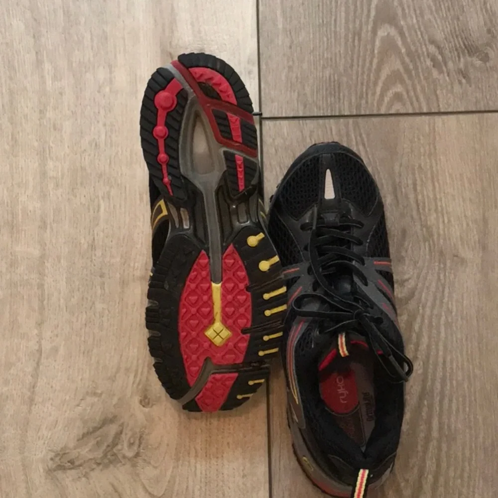 Ryka Trail Exodus Running Sneaker Black Gray Pink Women's SIZE 8